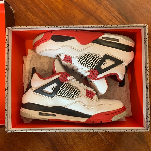 Jordan 4 Fire Red (2020) - Picture 1 of 11